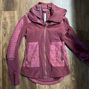 Lulu lemon maroon jacket. Removable hood/vest!